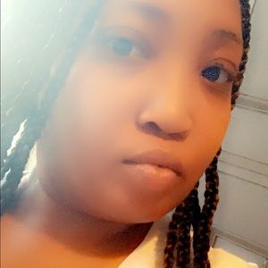 Meet your Posher, Karlisha